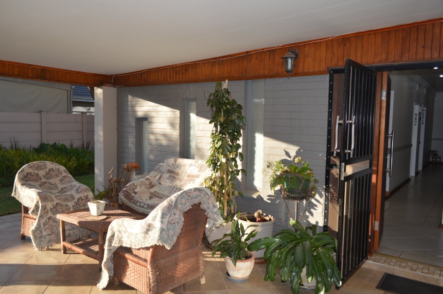 4 Bedroom Property for Sale in Flamwood North West